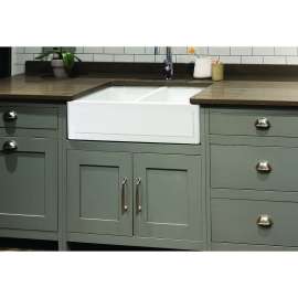 33-in x 20-in x 10-in Double Equal Bowls with Reversible (Country/Plain) Front, Farmhouse Fireclay Kitchen Sink, Undermount Installation, in White
